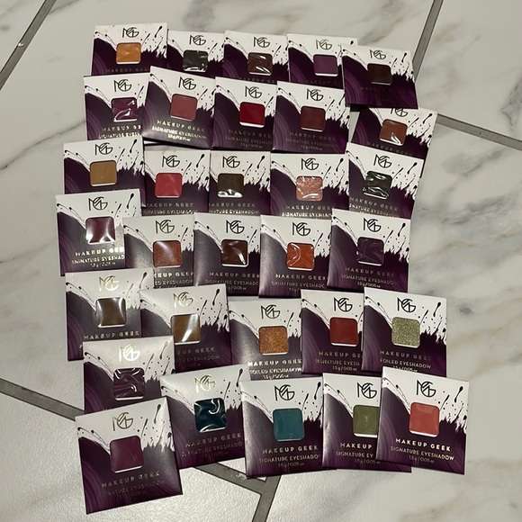 25 makeup geek eyeshadows - Picture 3 of 9